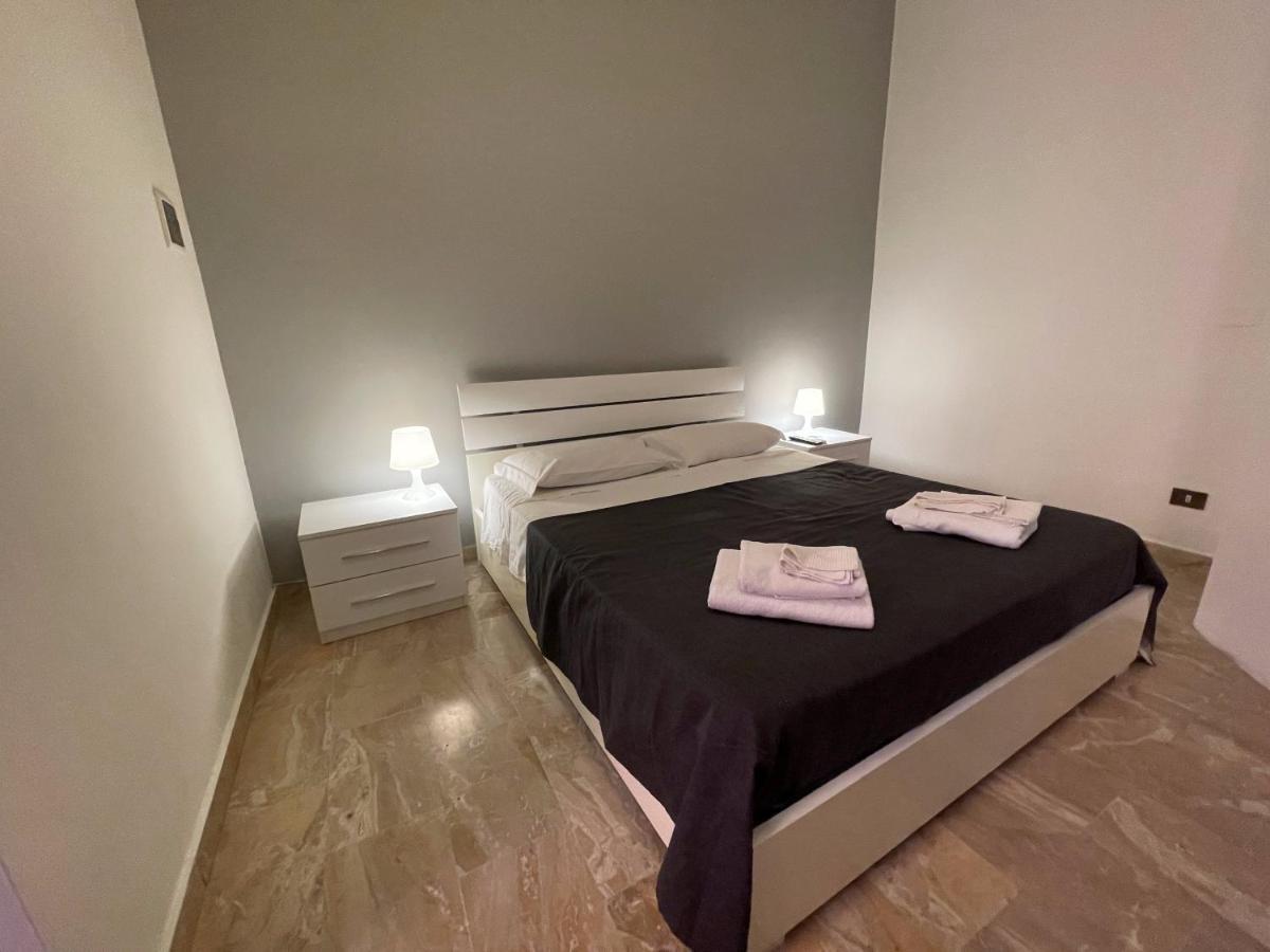 Sleepy Max Hotel Rome Bagian luar foto