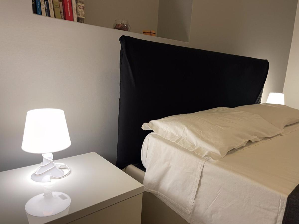 Sleepy Max Hotel Rome Bagian luar foto