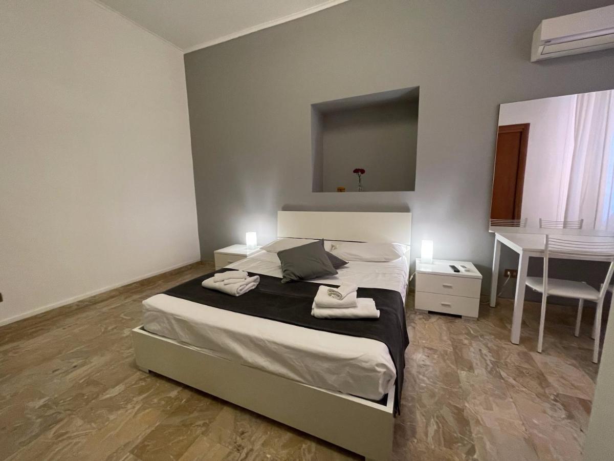 Sleepy Max Hotel Rome Bagian luar foto
