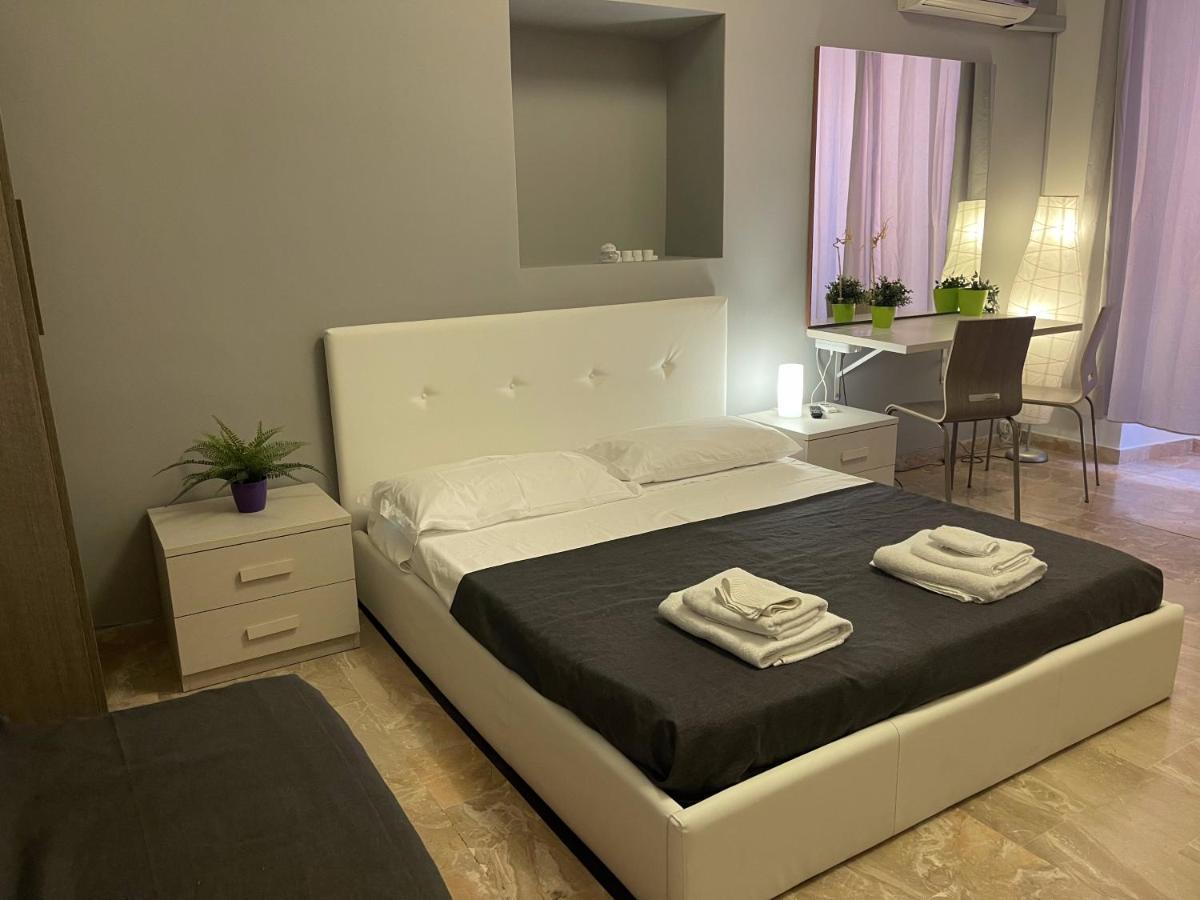 Sleepy Max Hotel Rome Bagian luar foto