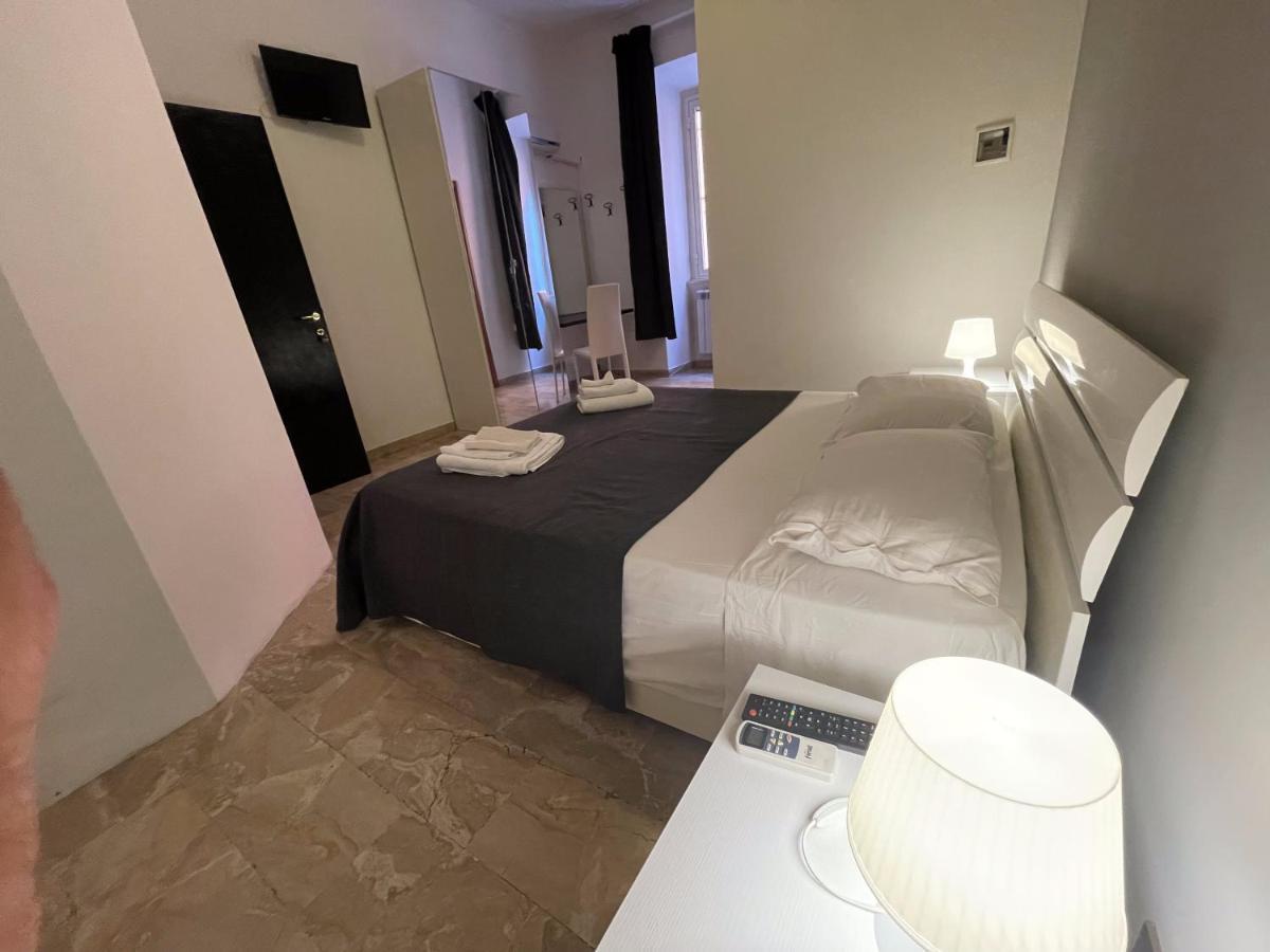Sleepy Max Hotel Rome Bagian luar foto
